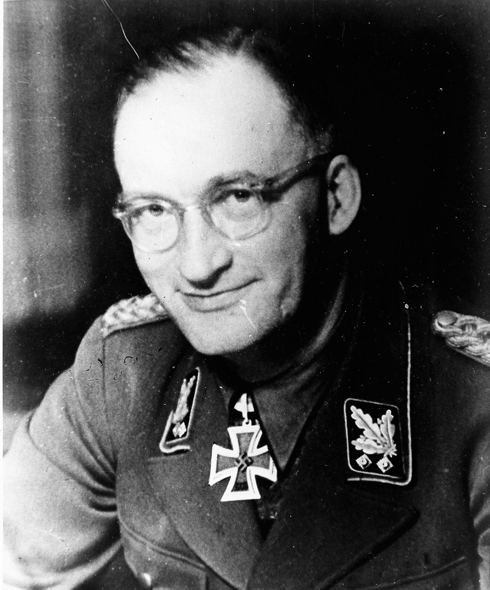  Curt von Gottberg, 2.8.1944, Quelle: Bayerische Staatsbibliothek München, Bildarchiv, Fotoarchiv Hoffmann, https://bildarchiv.bsb-muenchen.de).