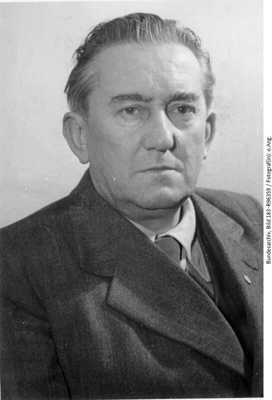  Franz Dahlem, 10.8.1956, Quelle: Bundesarchiv, Bild 183-R96359 / Fotograf(in): unbekannt.
