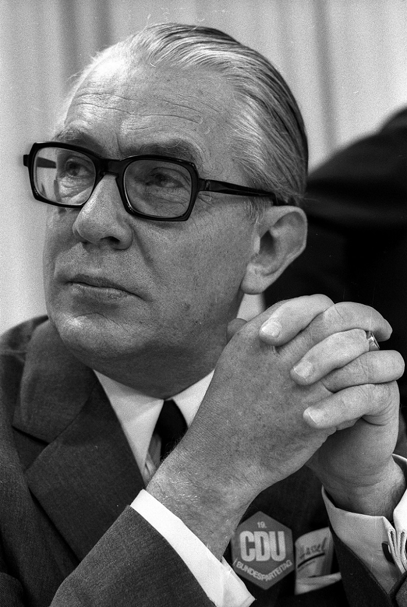  Kai-Uwe von Hassel, CDU-Bundesparteitag in Saarbrücken, Oktober 1971, Quelle: Imago/Sven Simon.