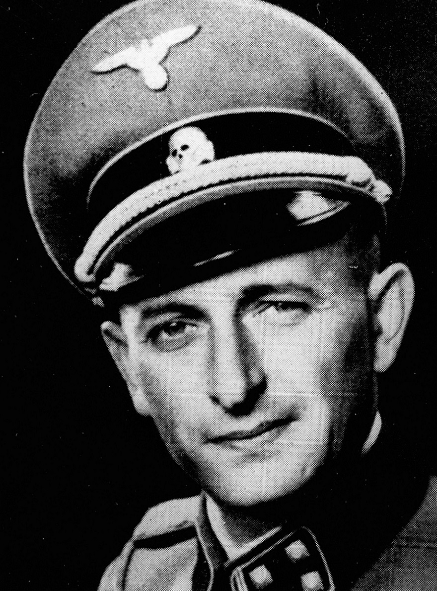  Adolf Eichmann, ca. 1942, Quelle: Bayerische Staatsbibliothek München, Bildarchiv, Fotoarchiv Hoffmann, https://bildarchiv.bsb-muenchen.de)