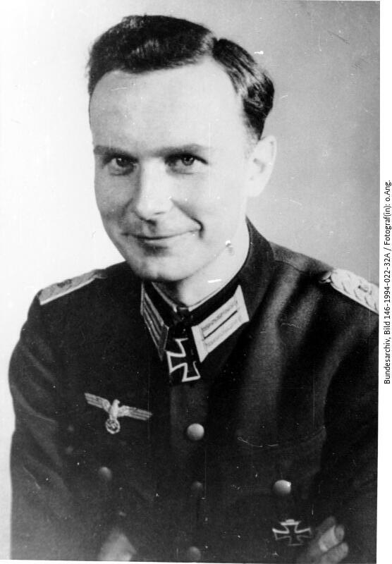  Axel von dem Bussche, ca. 1944, Quelle: Bundesarchiv, Bild 146-1994-022-32A / Fotograf(in): unbekannt.