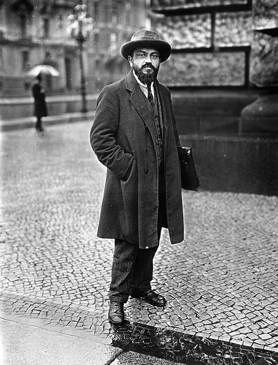  Paul Frölich, 1923, Fotograf: John Graudenz (1884–1942), Quelle: Bayerische Staatsbibliothek München, Bildarchiv https://bildarchiv.bsb-muenchen.de)
