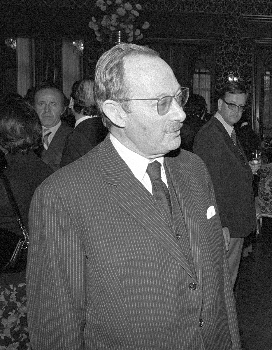   Ulrich E. Biel, Empfang im Hotel Gehrhus, Berlin-Grunewald, 22.11.1976, Bildausschnitt, Quelle: Landesarchiv Berlin, F Rep. 290 Nr. 0194629, Fotograf: Ludwig Ehlers.