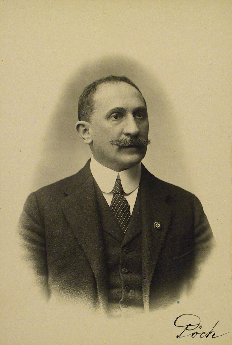   Rudolf Pöch, 1919/20, Quelle: Archiv der Universität Wien, Bildarchiv, 106.I.2580, Fotograf(in): unbekannt.