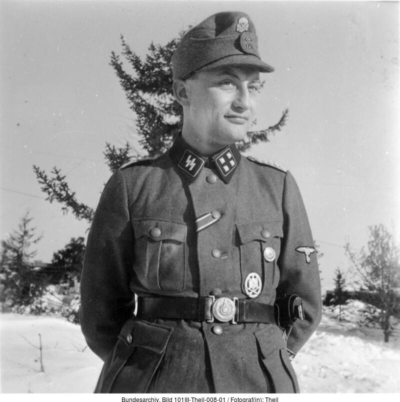  Gunter d’Alquen, ca. 1944, Quelle: Bundesarchiv, Bild 101III-Theil-008-01 / Fotograf: Theil.